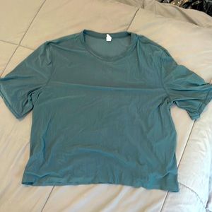 Lululemon mesh baggy shirt